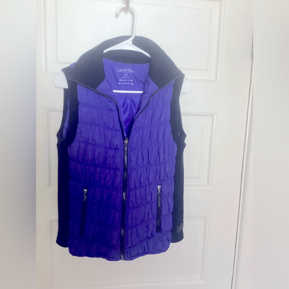 Calvin Klein puffer vest size small